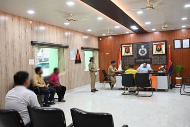 #SSP_अयोध्या द्वारा वरिष्ठ पुलिस अधीक्षक कार्यालय में जनता की समस्याओं को सुनकर यथा संभव मौके पर ही निस्तारित किया गया व...
