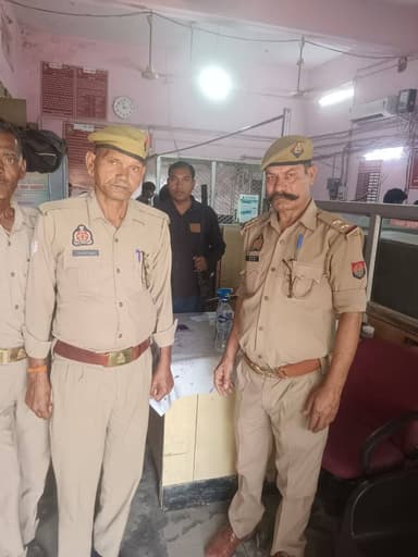 #SSP_BDN के निर्देशन में अपराध/अपराधियों पर नियंत्रण के दृष्टिगत #थाना_उघैती पुलिस द्वारा #बैंक_चेकिंग अभियान चलाकर बैंक...