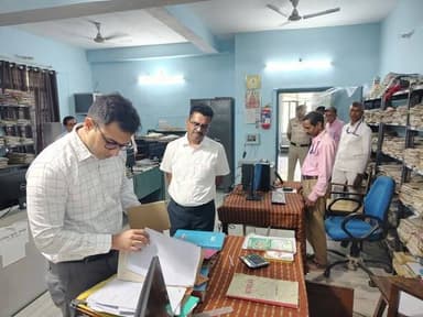 आज दिनांक 22 अप्रैल 2026 को समाहर्ता, पूर्वी चम्पारण श्री सौरभ जोरवाल द्वारा जिला कोषागार कार्यालय एवं जिला भविष्य निधि ...