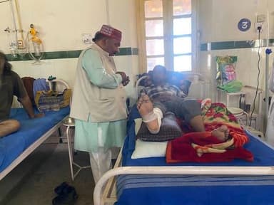 पौड़ी विधायक राजकुमार पोरी ने किया जिला अस्पताल पौड़ी का औचक निरीक्षण, इस दौरान अस्पताल में भर्ती मरीजों के स्वास्थ्य का ...