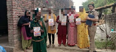 #BastiPolice मिशन शक्ति टीम थाना पैकोलिया द्वारा मिशन शक्ति 5 द्वितीय चरण के तहत ग्राम जगन्नाथपुर में महिलाओं/बालिकाओं क...