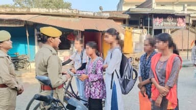 #BastiPolice एंटी रोमियो स्क्वाड टीम जनपद बस्ती द्वारा मिशन शक्ति 5 द्वितीय चरण के तहत महादेवा,बनकटी,चंगेरवा पार्क,मंझर...