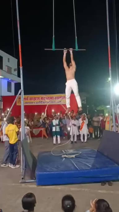 श्रुति उपमन्यू का हैरतअंगेज योग प्रदर्शन — रतलाम में सर्व ब्राह्मण समाज कार्यक्रम में बढ़ाया गौरव 🙏🕉️