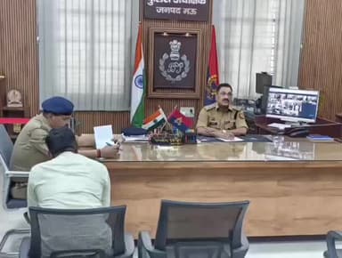 मऊ: अंजान व्यक्ति द्वारा फ्रॉड किए गए ₹9999 को थाना कोतवाली नगर की साइबर पुलिस टीम ने वापस कराया