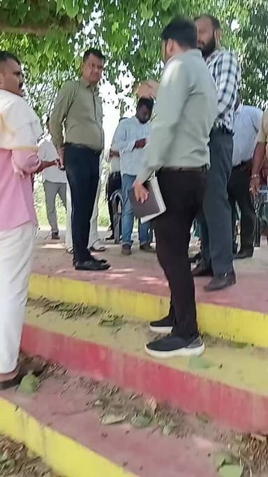 जिलाधिकारी खगड़िया, श्री नवीन कुमार द्वारा आज खगड़िया जिले के अंतर्गत कसरैया धार के पर्यटन विकास की संभावनाओं को ध्यान म...