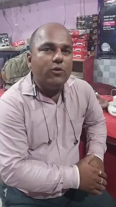 बाजपट्टी के रविन्द्र भारत गैस एजेंसी से 10 दिन बुकिंग होने के बाद भी गैस नही मिल रहा । जनता परेशान। अगर आपकी भी यह समस्य...