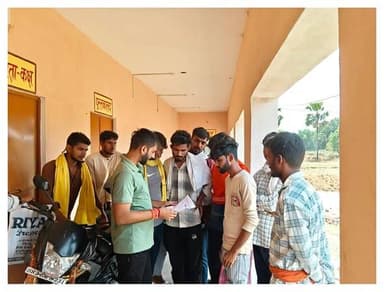 महाविद्यालय में तानाशाही! छात्रा को दी कागजात वायरल करने की धमकी
गोह| प्रखंड के देवकुंड स्थिति रामशरण सिंह महाविद्यालय ...