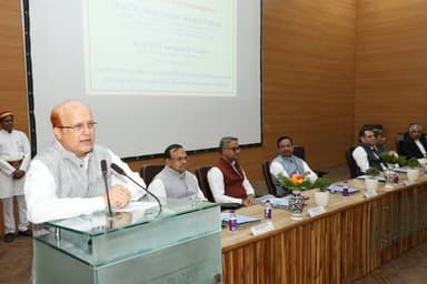 13 से 18 वर्ष की आयु का समय आकांक्षाओं की उड़ान का समय होता है:- माननीय न्यायमूर्ति श्री आनंद पाठक
13 से 18 वर्ष की उम...