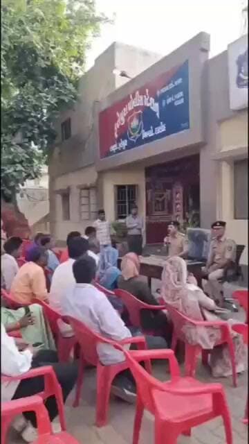 ફતેપુરા ખાતે સ્થાનિક સ્વરાજ્યની ચૂંટણીને ધ્યાનમાં રાખીને પોલીસ તંત્ર દ્વારા બેઠકનું આયોજન કરાયુ