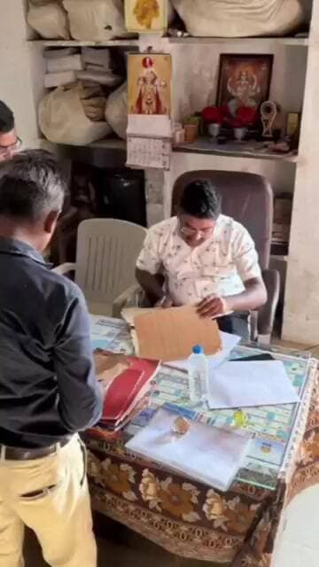 દાહોદ કલેકટર દ્વારા ગોવિંદગુરૂ લીમડી તાલુકાના ધોળાખાખરા ગામની મુલાકાત કરાઈ