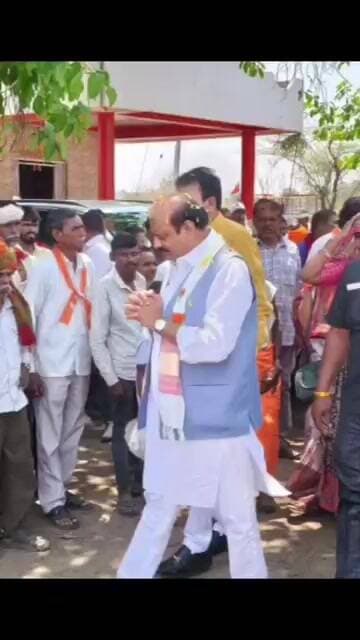 દાહોદ સાંસદ જસવંતસિંહ ભાભોર દ્વારા લીમખેડા તાલુકાના કંબોઈ હનુમાન મંદિર ખાતે ચુંટણીલક્ષી બેઠક યોજાઈ