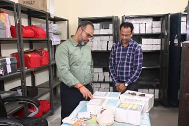 कलेक्टर श्री कुन्दन कुमार ने जिला कोषालय का किया वार्षिक निरीक्षण।
कार्यप्रणाली में पारदर्शिता, सुरक्षा एवं सुव्यवस्थित ...