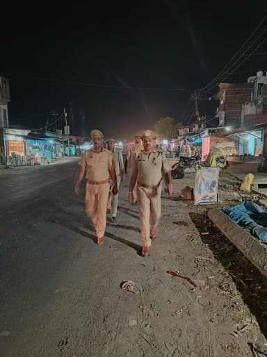 पुलिस अधीक्षक महोबा के निर्देशन में जनपद में शान्ति/सुरक्षा एवं कानून व्यवस्था को सुदृढ़ बनाये रखने हेतु थाना खन्ना पुलि...