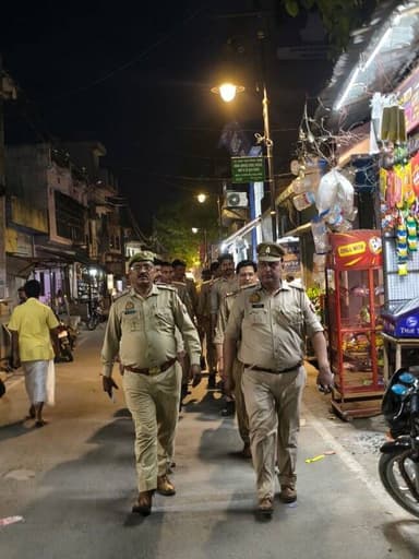 SP पीलीभीत के निर्देशन में थाना बीसलपुर पुलिस द्वारा अपराध नियंत्रण, शान्ति एवं कानून-व्यवस्था सुदृढ़ बनाए रखने हेतु मुख...