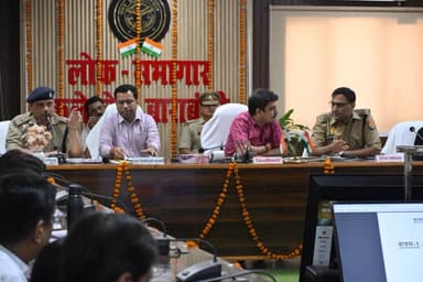 .@DM_Barabanki व #barabankipolice अधीक्षक द्वारा उ0प्र0 पुलिस होमगार्ड परीक्षा-2025 को निष्पक्ष, पारदर्शी और शांतिपूर्ण...
