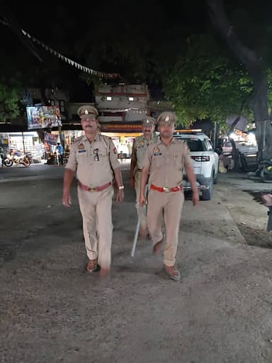 #SSPAzh डॉ0 अनिल कुमार के कुशल निर्देशन में,
➡️ शांति व्यवस्था के दृष्टिगत जनपद के सभी थाना प्रभारियों द्वारा पर्याप्त ...