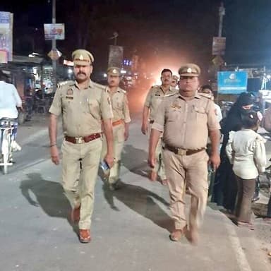 जनपद में अपराध-नियंत्रण व आमजन में सुरक्षा की भावना जागृत करने के दृष्टिगत #SPBahraich के निर्देशन में थाना मटेरा पुलिस ...