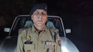 #AligarhPolice
थाना इगलास- ग्राम चंदफरी में एक बच्ची पर अभद्र कमेंट करने को लेकर दो पक्षों के मध्य हुई मारपीट में प्राप्...