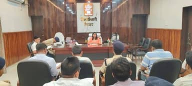 प्रेस विज्ञप्ति
दिनांक-22.04.2026
जिला जन-संपर्क कार्यालय, शिवहर।
-----जिलाधिकारी की अध्यक्षता में ‘जिला सड़क सुरक्षा...