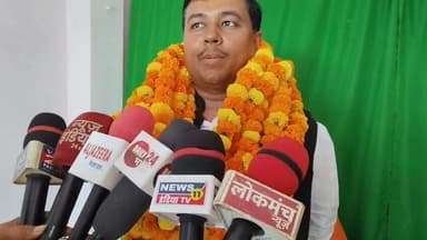 कार्यकर्ताओं के मान सम्मान एवं पार्टी की नितियों एवं विचारधाराओं के अनुरूप करूंगा कार्य - अजय अग्रहरि
दिल्ली से लौटते ...