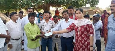 🔥 औरंगाबाद जिला प्रशासन की त्वरित कार्रवाई – अग्निकांड पीड़ितों को मिली तुरंत राहत 🔥
📍 दिनांक: 22 अप्रैल 2026
जिला पदाध...