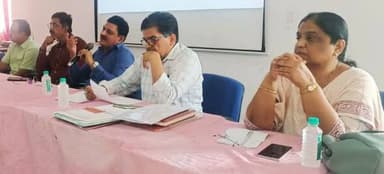 जिला चिकित्सालय में एन.क्यू.ए.एस. की समीक्षा बैठक संपन्न
---
बुधवार को श्री दादाजी धूनीवाले जिला चिकित्सालय सह नंदकुमार ...