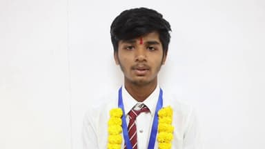 शासकीय नेहरू हायर सेकेंडरी स्कूल नरसिंहपुर के छात्र कार्तिक लोधी ने बताया कि जे.ई.ई. नि:शुल्क कोचिंग से बहुत मदद मिली।
...