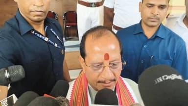 विजय कुमार सिन्हा, पूर्व उपमुख्यमंत्री बिहार के पूर्व उपमुख्यमंत्री भाजपा विधायक विजय कुमार सिन्हा आज बिहार विधानसभा पहु...