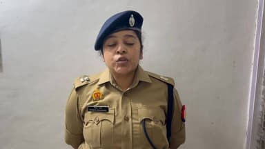 Shahjahanpur : थाना कलान क्षेत्र के ग्राम दारानगर में साइड देने को लेकर विवाद में चली गोली, युवक घायल
=लाइसेंसी बंदूक स...