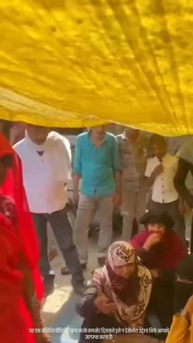 प्रयागराज - विवाहिता के मायके वालों ने ससुरालीजनों पर लगाया मारकर फांसी के फंदे पर लटकाने का आरोप
विवाहिता के परिजनों न...