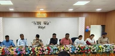 जिले में विगत कुछ दिनों से तापमान में लगातार वृद्धि हो रही है, विशेष रूप से दोपहर के समय पड़ रही भीषण गर्मी के कारण आम ज...