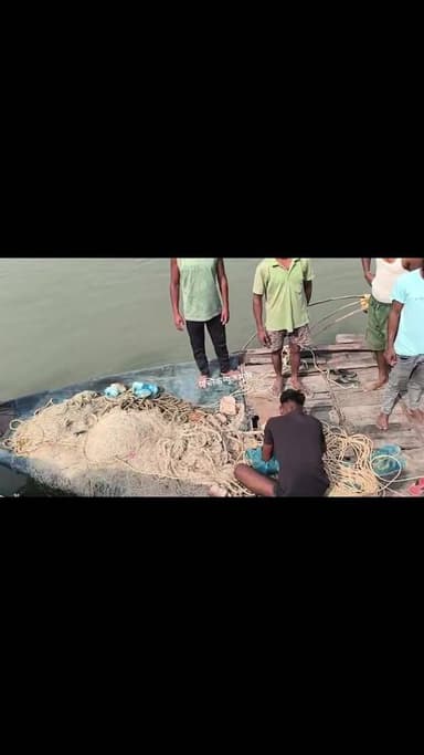 बेलन बाजार गंगा घाट पर युवक के डूबने की आशंका, गोताखोरों की टीम सर्च ऑपरेशन में जुटी
#publicnewsmunger #mungerbihar #