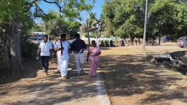 காரைக்குடி: நாகாடியில் குடும்பத்துடன் வாக்களித்தார் எம்எல்ஏ செந்தில்நாதன்