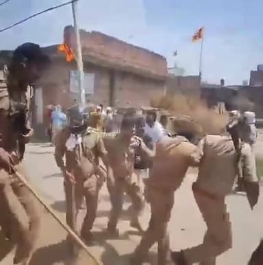 गाजीपुर के कटरिया गांव में 14-15 अप्रैल की रात एक 16 साल की लड़की निशा विश्वकर्मा की गंगा नदी में कूदने से मौत हो गई थी। ...