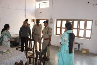 आज दिनांक 23.04.2026 को जिलाधिकारी कन्नौज आशुतोष मोहन अग्निहोत्री एवं पुलिस अधीक्षक कन्नौज विनोद कुमार द्वारा दिनांक 25....