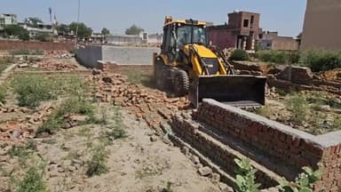 गांव गोछी गोला चौक के समीप
डीटीपी की कार्रवाई..
#lakshayaindianews
#secter55
#gounchhi
#satishfagna
#vidhansabhanit...