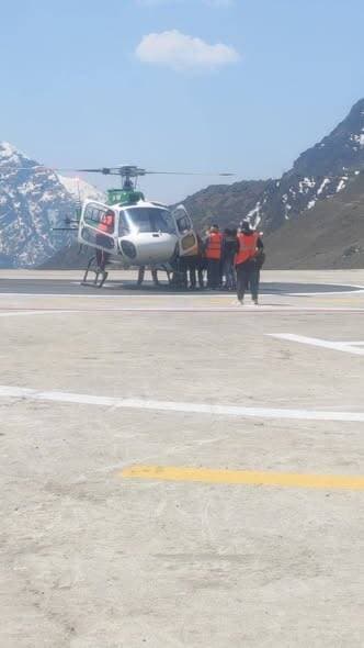 केदारनाथ धाम में SDRF की तत्परता!! दो बीमार यात्रियों का समय रहते सफल रेस्क्यू!!
पवित्र केदारनाथ धाम में तीर्थयात्रियों...