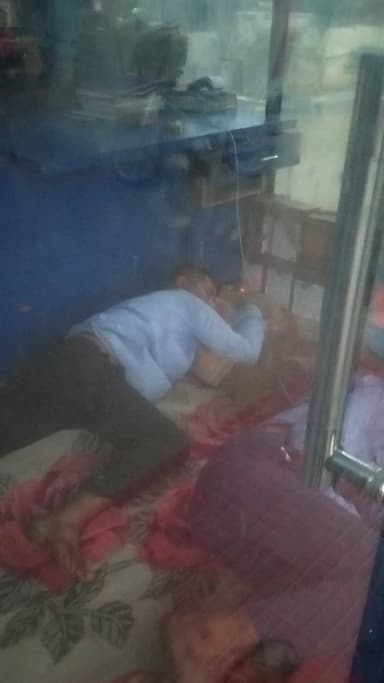 उमरेथ hp पेट्रोल पंप में करते हैं अपने मन मणि...!!
nhi dalte petrol unka man hota hai tab dalte hai