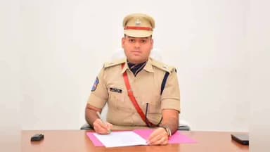 జగిత్యాల: జగిత్యాల జిల్లా అదనపు ఎస్పీగా ఐపిఎస్ అధికారి చేతన్ నితిన్ బాధ్యతల స్వీకరణ, ఎస్పీ అశోక్ కుమార్ అభినందనలు