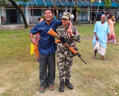 पश्चिम बंगाल में लोकतंत्र के उत्सव में सुरक्षा और सेवा का संगम और शांति पूर्वक माहौल में मतदान जारी हैं
पश्चिम बंगाल ...