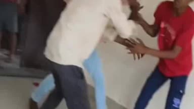 पडरौना: विद्युत उपकेंद्र में तोड़फोड़ और कर्मचारियों से मारपीट, रामकोला पुलिस ने 2 आरोपियों को किया गिरफ्तार