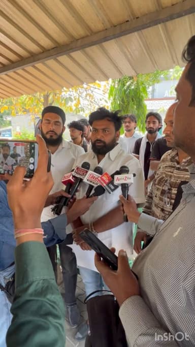 प्राइवेट स्कूल की मनमानी के खिलाफ
.
.
.
#virol #india #meerut #fyp #student #study