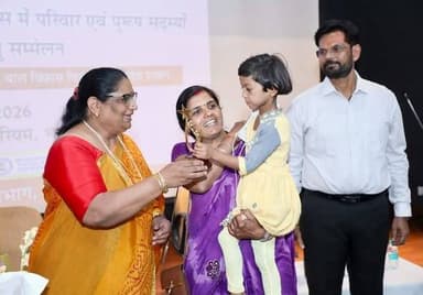 महिला एवं बाल विकास मंत्री सुश्री निर्मला भूरिया ने IHM भोपाल में पोषण पखवाड़ा समापन समारोह में बच्चों को पोषण किट का वि...