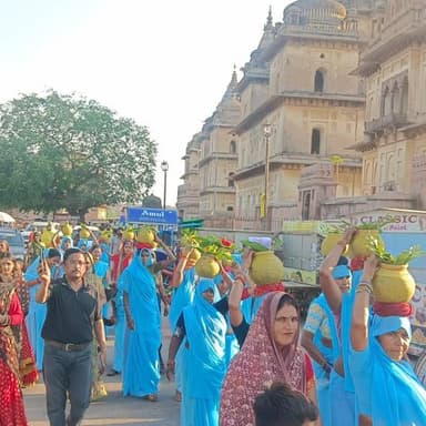 कंचना घाट पर जल सहेलियों ने लिया जल संरक्षण का संकल्प, राम महोत्सव कलश यात्रा में भी रही सहभागिता
--
परमार्थ समाजसेवी स...