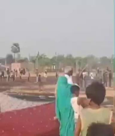 पूसा: जगदीशपुर में आग का तांडव, किसानों को भारी नुकसान