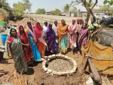 ’जल संचय जनभागीदारी अभियान में डिंडौरी देश में नंबर वन, मध्यप्रदेश को मिला दूसरा स्थान’’
डिंडौरी वर्षा जल संरक्षण के क्...