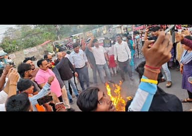 ଝାରସୁଗୁଡା: ନାରୀ ବନ୍ଦନ ବିଲ୍କୁ ନେଇ ଜୋର୍ ଧରିଛି ରାଜନୀତି, ଝାରସୁଗୁଡ଼ାରେ ଭାରତୀୟ ଜନତା ଯୁବ ମୋର୍ଚ୍ଚା ପକ୍ଷରୁ ତୀବ୍ର ପ୍ରତିବାଦ