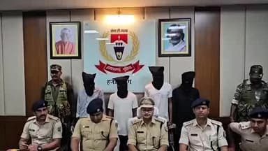 बरकागाँव: बड़कागांव में आगजनी कांड का 24 घंटे में खुलासा, राहुल दुबे गैंग के 4 अपराधी गिरफ्तार, हथियार बरामद