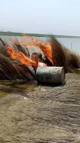 दरियापुर: नदी किनारे अवैध शराब का गढ़ ध्वस्त, पुलिस की छापेमारी से तस्करों में दहशत