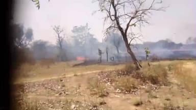 महाराजपुर: ग्राम मुहारी में खेत में लगी आग, मौके पर पहुंची पुलिस और फायर ब्रिगेड